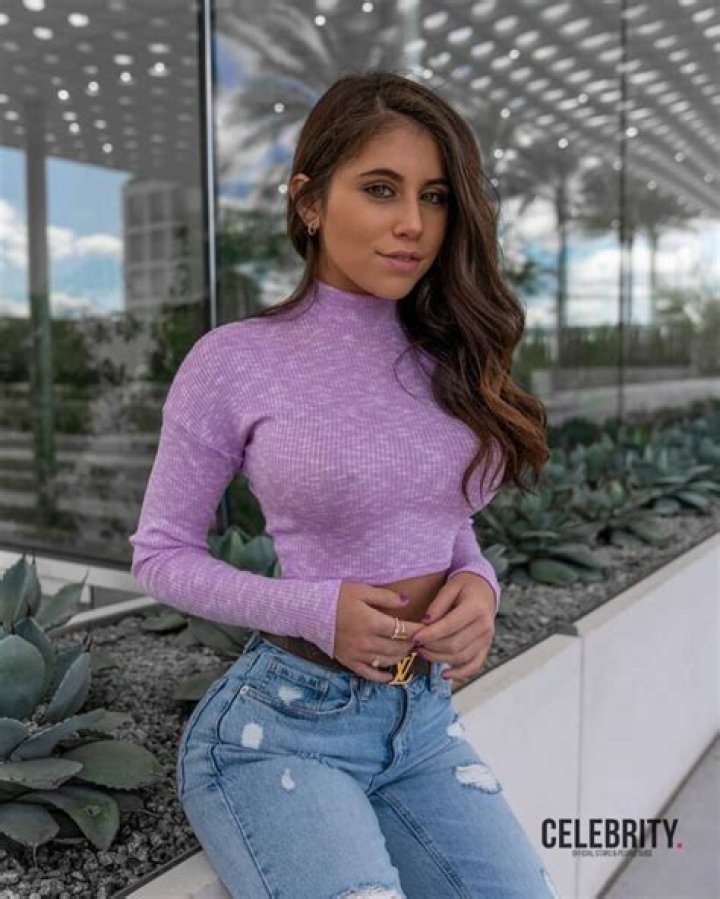 Violet Summers Wiki, Biographie, Age, Taille, Mariage, Photos & Informations - Celebrity.tn